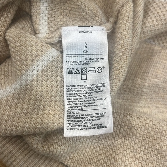 GAP Cream and White Crew Neck Sweater with Stripes - Picture 5 of 5